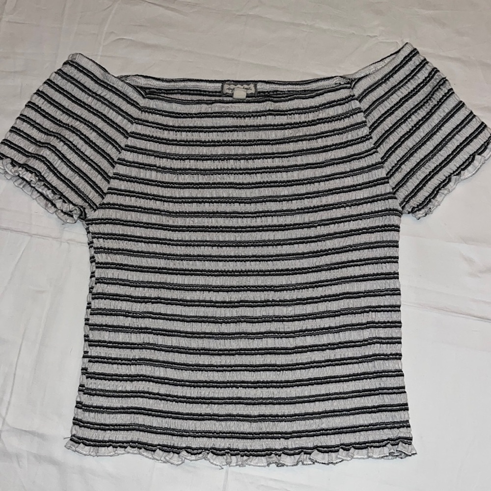 Eyeshadow Off The Shoulder Sz Lg Crop Top